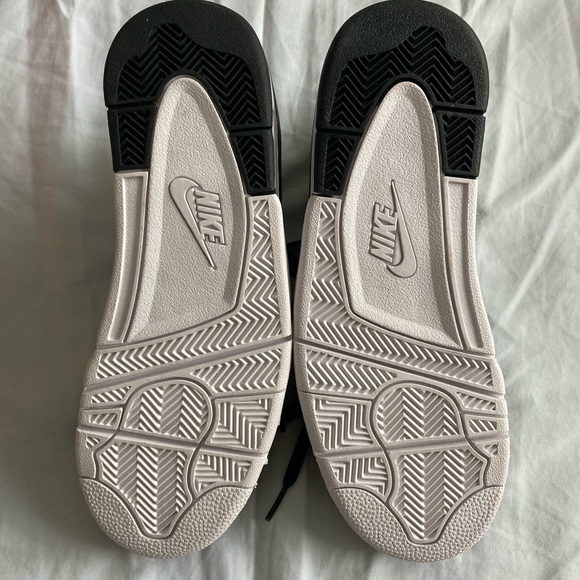 NWB Nike Flight Legacy 👟, size 8. - Picture 5 of 15